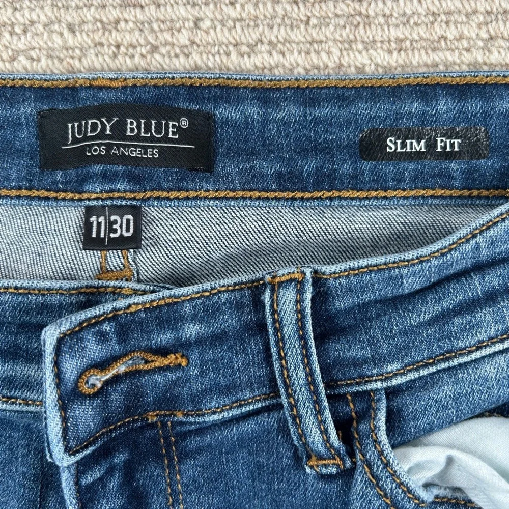 Judy Blue Boyfriend Slim Fit Jeans Womens 11/30-32 Distressed Boho Grunge Street